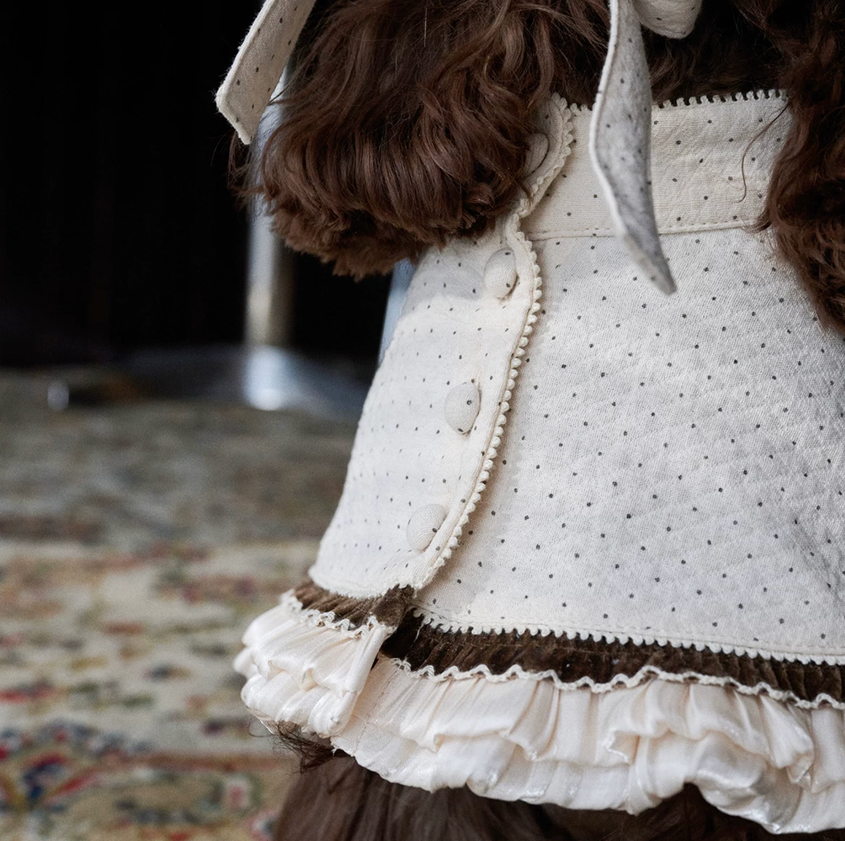 Bumble Bagel Vintage Ruffle Dog Cape & Bonnet